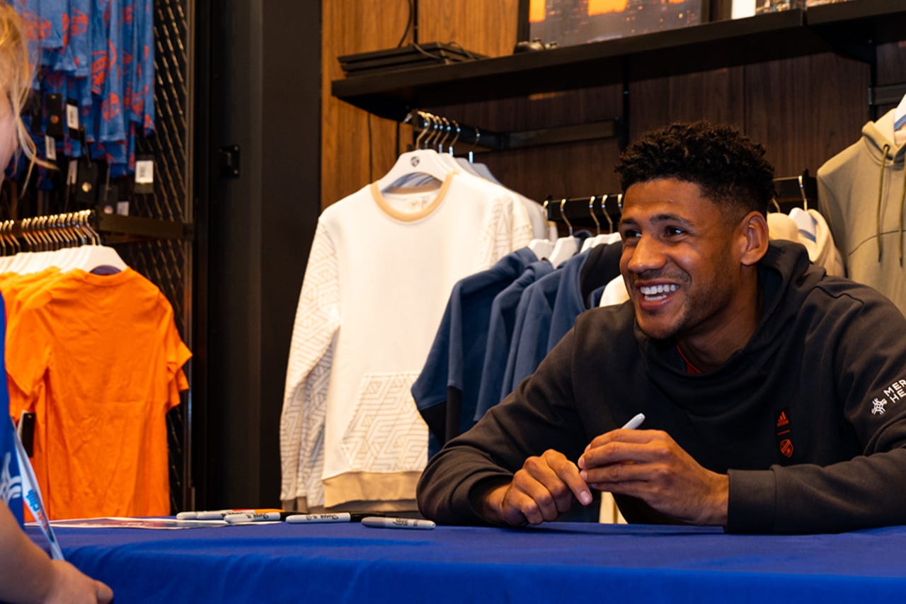Kids Club Player Meet and Greet