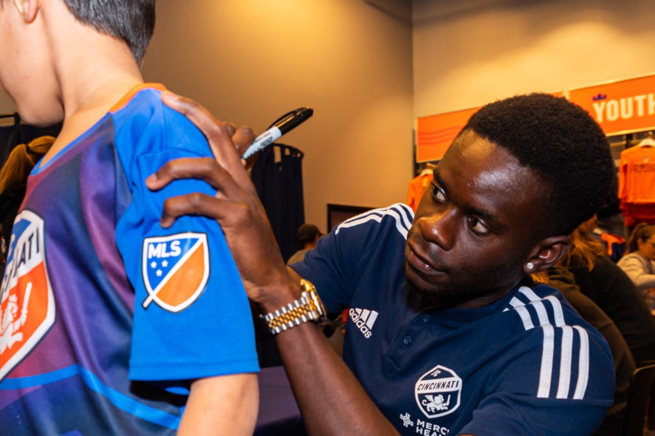 Kids Club Player Meet and Greet